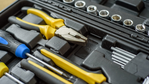 Werkzeugkoffer oder Werkbank – was ist besser geeignet?